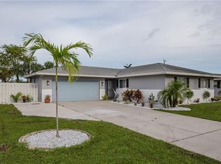 3018 Country Club Blvd, Cape Coral, FL 33904