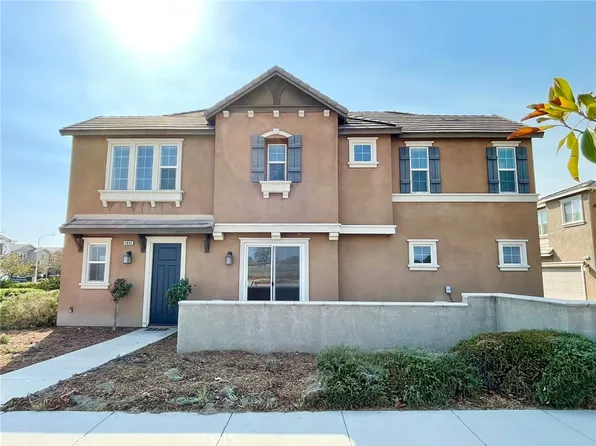 5890 Ginger Dr, Corona, CA 92880