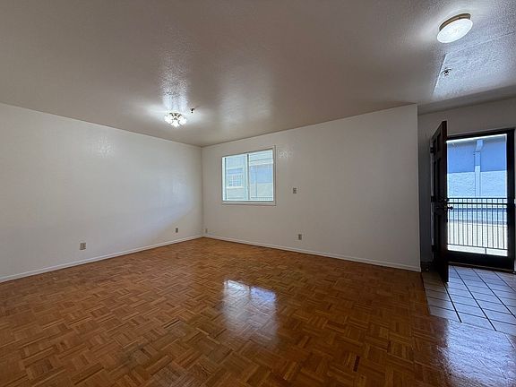 4th image of 3672 39th Ave #5
