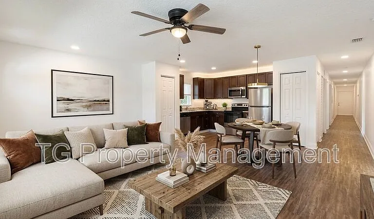 1756 Lane Ave S #1 — Photo 3