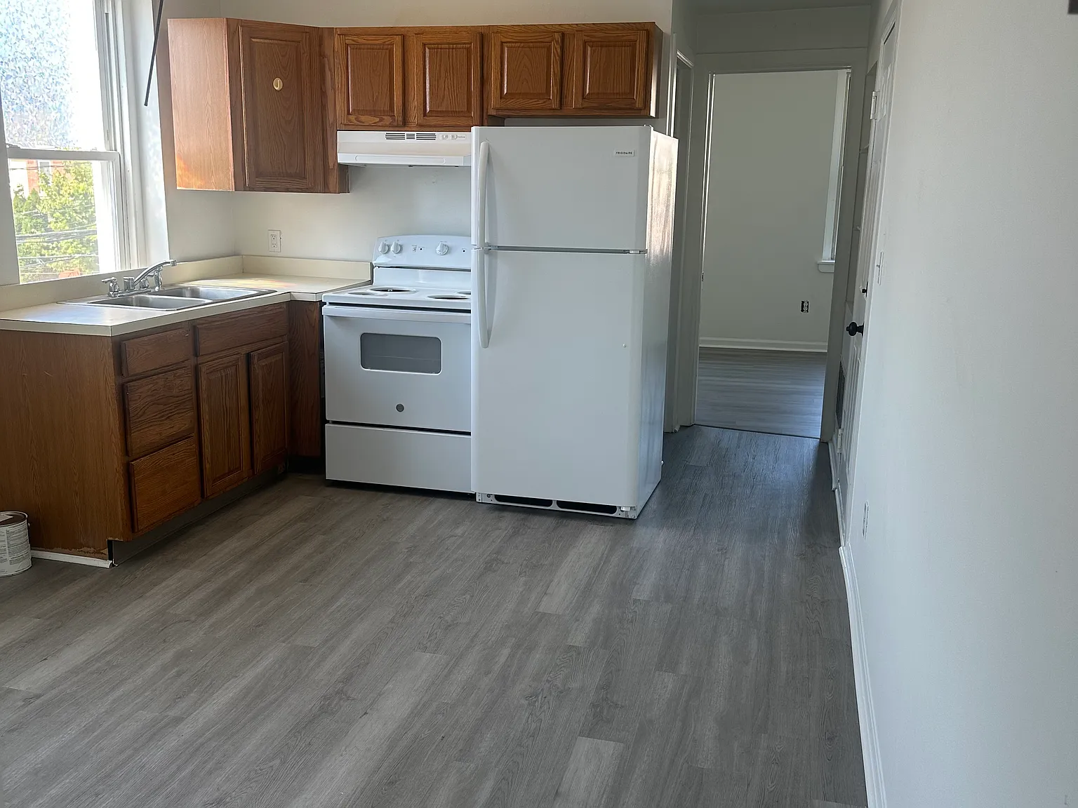 1 bed, 500 sqft, $1,100 — Photo 1