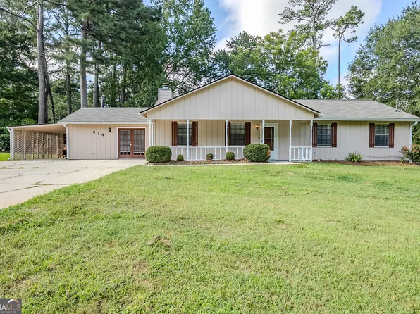 614 Blue Flag Ln, Fairburn, GA 30213