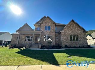 18 Blue Meadow Way, Gurley, AL 35748