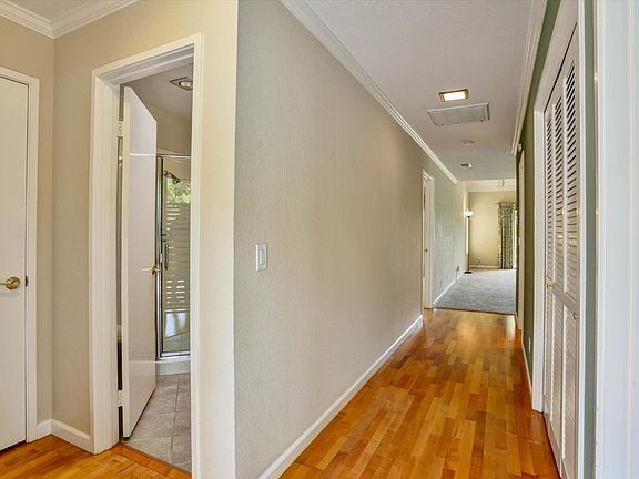 3rd image of 6298 Blauer Ln