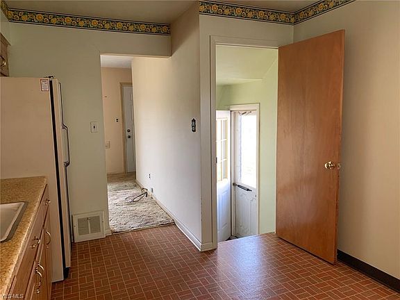 5th image of 4695 Winter Ln