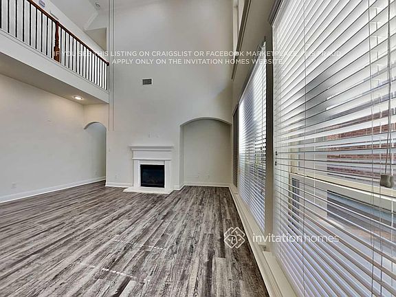 4th image of 2449 Sunderland Ln