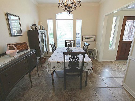 5th image of 3410 Palm Bay Cir