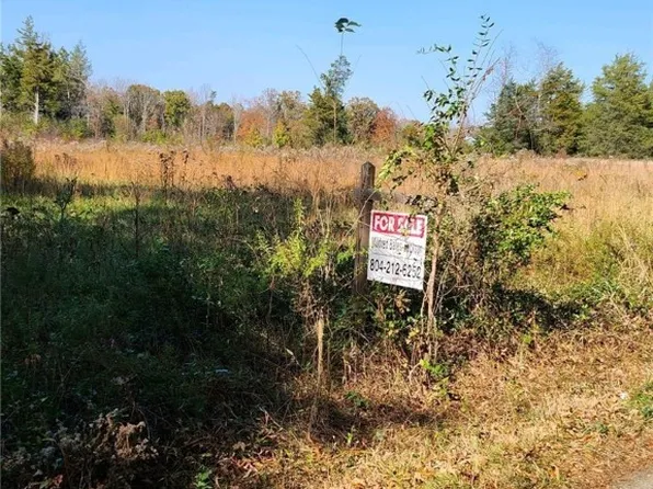 64-3 Four Country Rd, Beaverdam, VA 23015