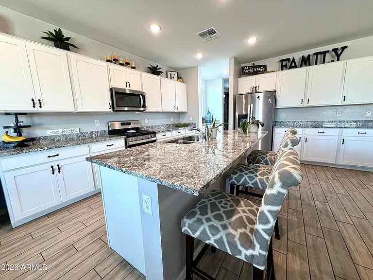5512 W Thurman Dr — Photo 2