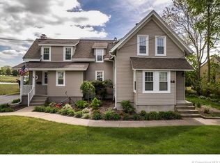 52 Commerce St, Clinton, CT 06413