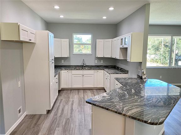 4th image of 7505 N Voyager Dr