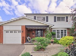 4229 Brandon Gate Dr, Mississauga, ON L4T3K3