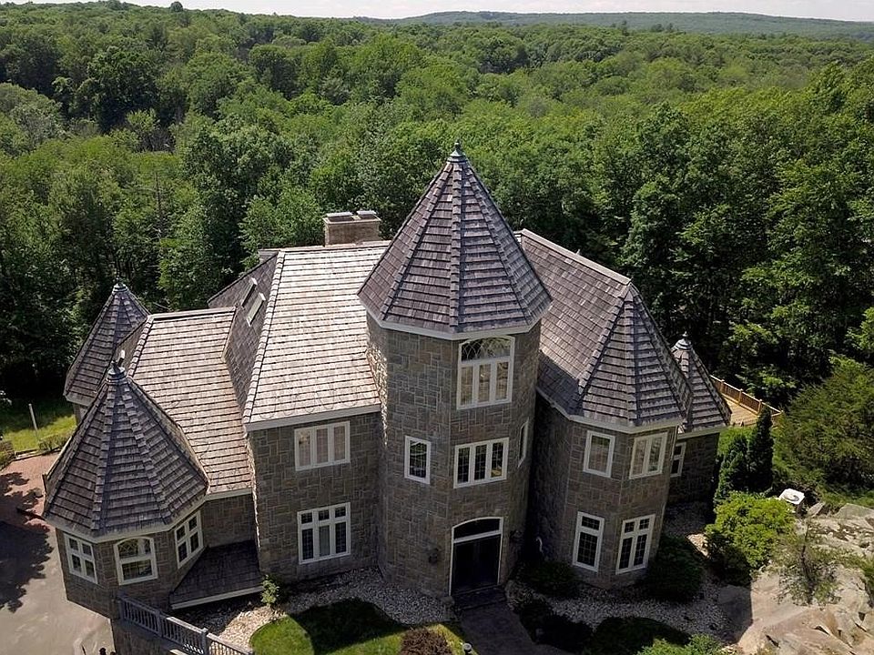1st image of 31 Wyngate Dr