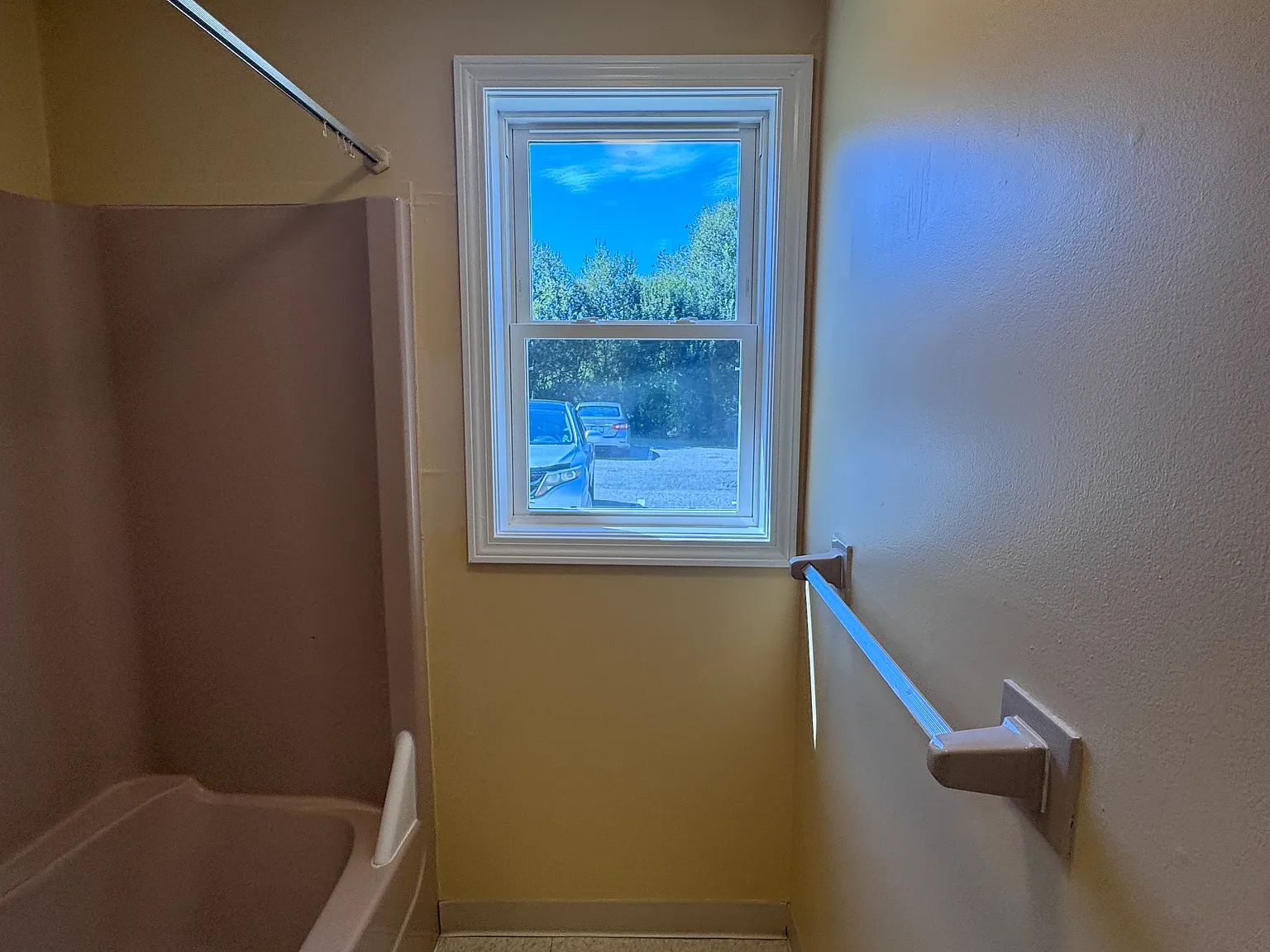 2 bed, 650 sqft, $1,650 — Photo 4