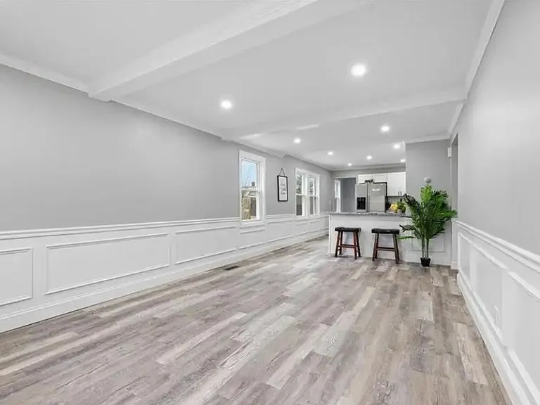 212 Greene St — Photo 16
