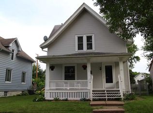 1331 Hinkley Ave NW, Cedar Rapids, IA 52405