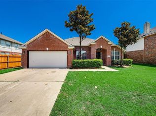 1806 Walnut Hills Ln, Mansfield, TX 76063