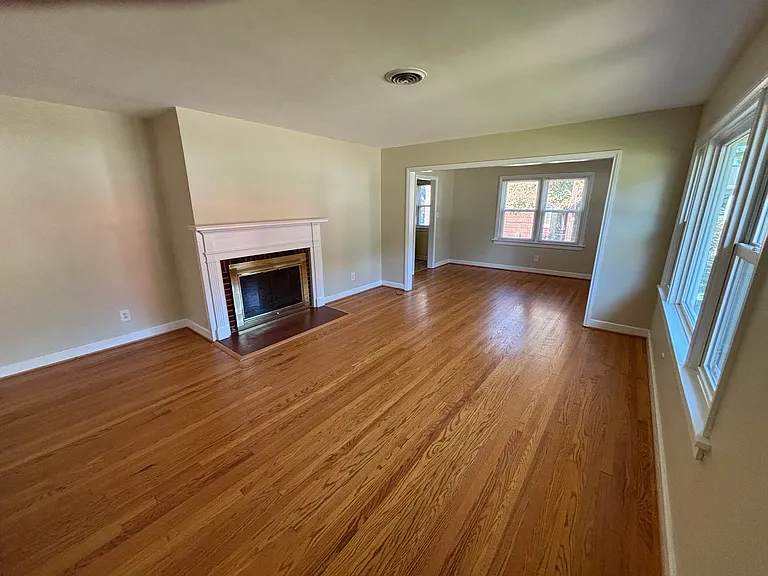 223 Thompson St — Photo 5
