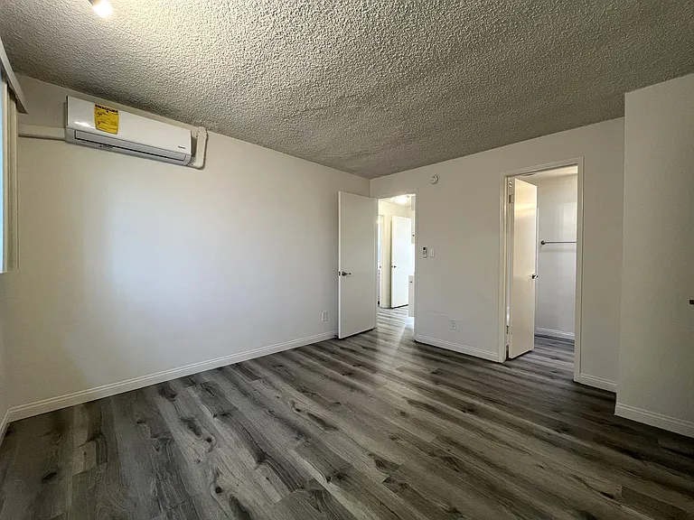 1706 Granville Ave #8B — Photo 19