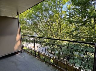 Thomas Manor, Seattle, WA 98112