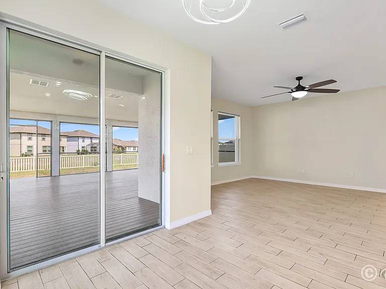 13441 Palmera Vista Dr — Photo 15