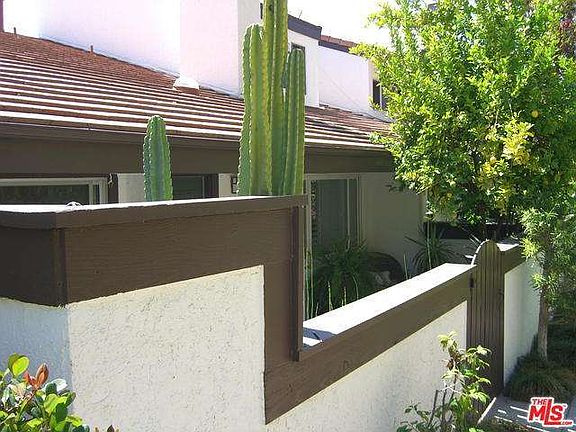 2nd image of 1616 Palisades Dr