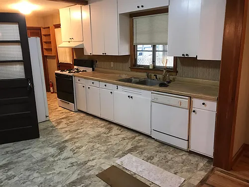 1 Circle Dr Photo 1