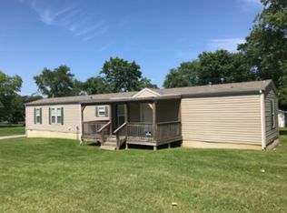 278 Edwards St, Omaha, IL 62871