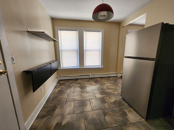 3rd image of 371 Norton St #11