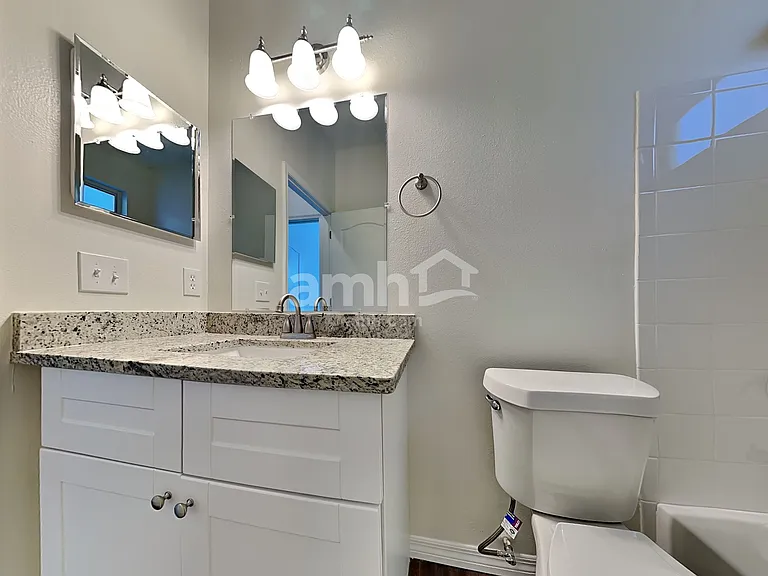12727 Westwood Lakes Blvd — Photo 15