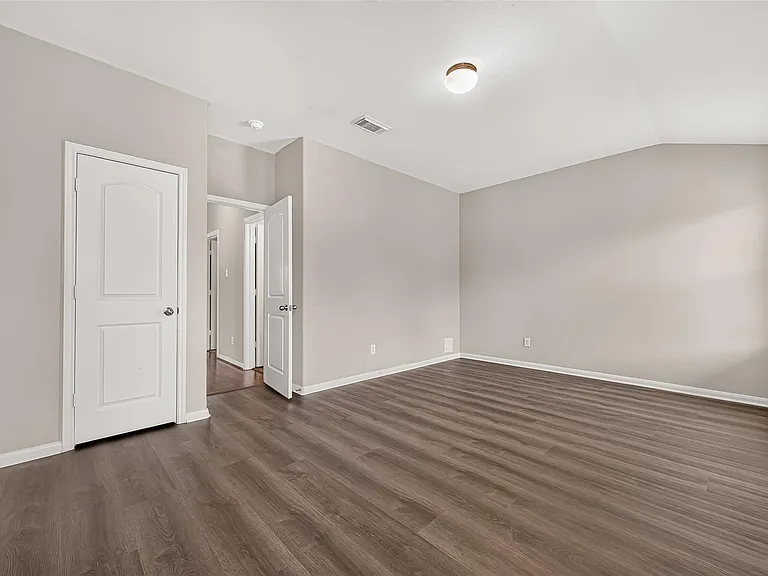 2110 Castle Gardens Ln — Photo 41