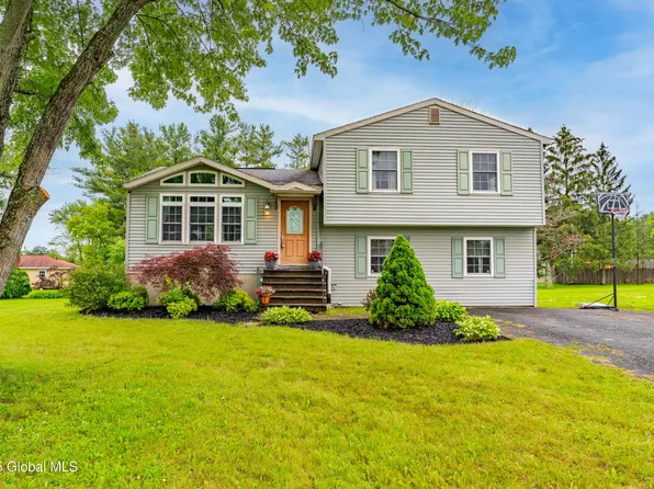 6 Suncrest Drive, Waterford, NY 12188