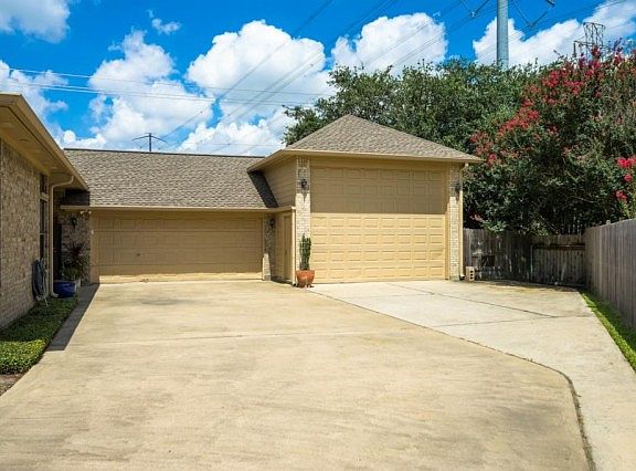 2nd image of 2206 Kilkenny Ln