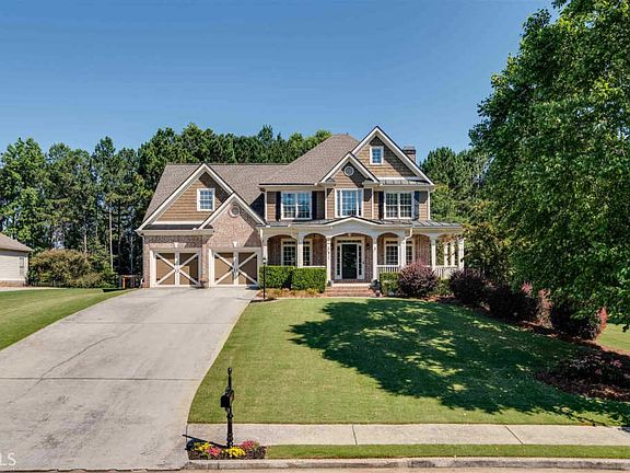 2nd image of 534 Richmond Pl