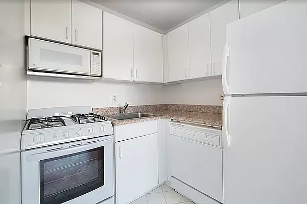 Rented by REAL New York | media 2