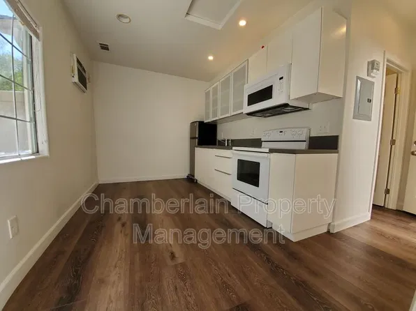 4927 Seascape Dr Unit 2, Oceanside, CA 92057