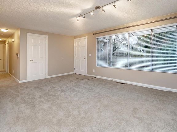 5th image of 12851 NE 95th St