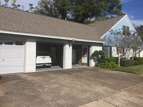 3rd image of 2118 Locklaine Dr