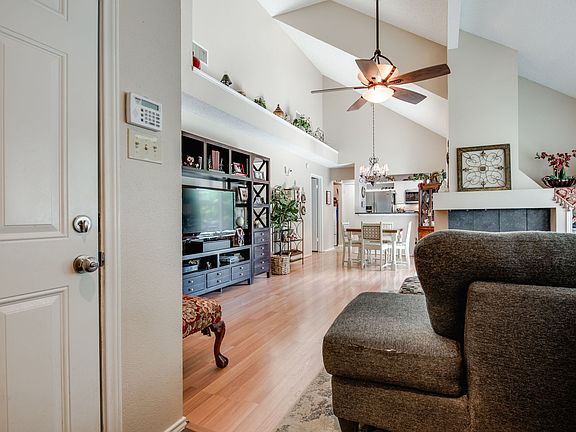 3rd image of 5126 Hearthcrest Dr