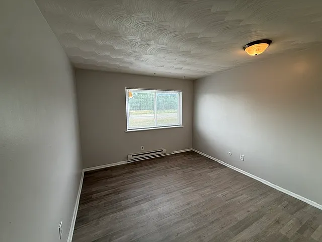 208 W Lansing Rd #8 — Photo 6