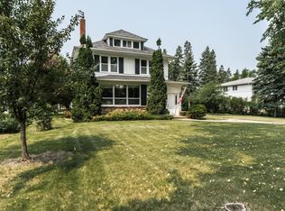 1632 Belmont Rd, Grand Forks, ND 58201