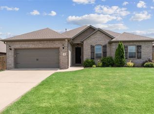 300 Verona Way, Centerton, AR 72719