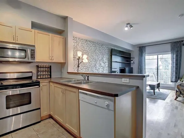 70 E Panamount Dr NW #9303, Calgary, AB T3K 5Z1