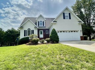 1443 Whistling Swan Dr, Forest, VA 24551