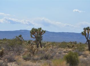 11189 S Alvis Rd, Yucca, AZ 86438