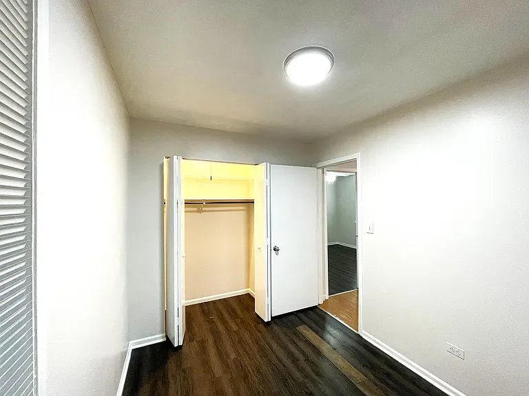 3227 S Aberdeen St #1M — Photo 17