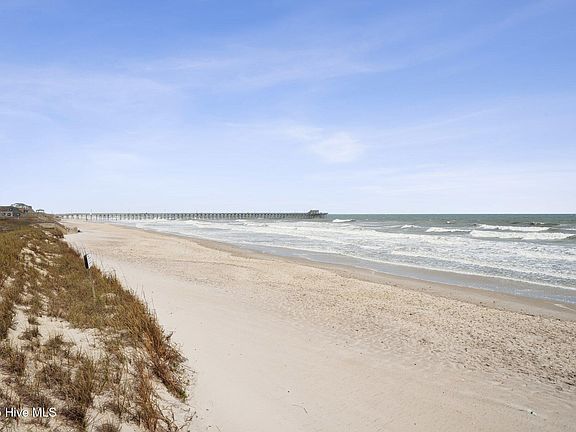 2nd image of 790 New River Inlet Road Unit 113b