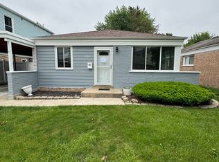 8117 S Keating Ave, Chicago, IL 60652