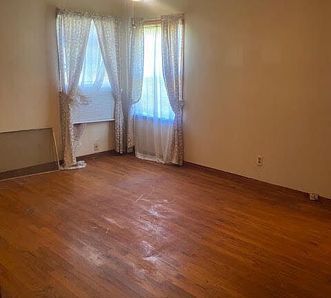 5th image of 746 Coleman Ave