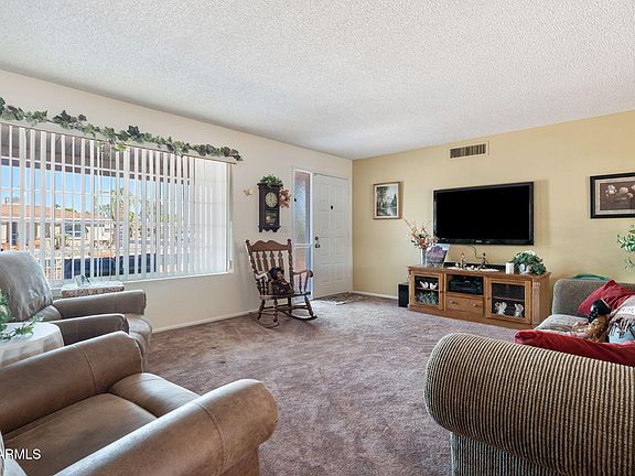 3rd image of 4565 E EDGEWOOD Avenue